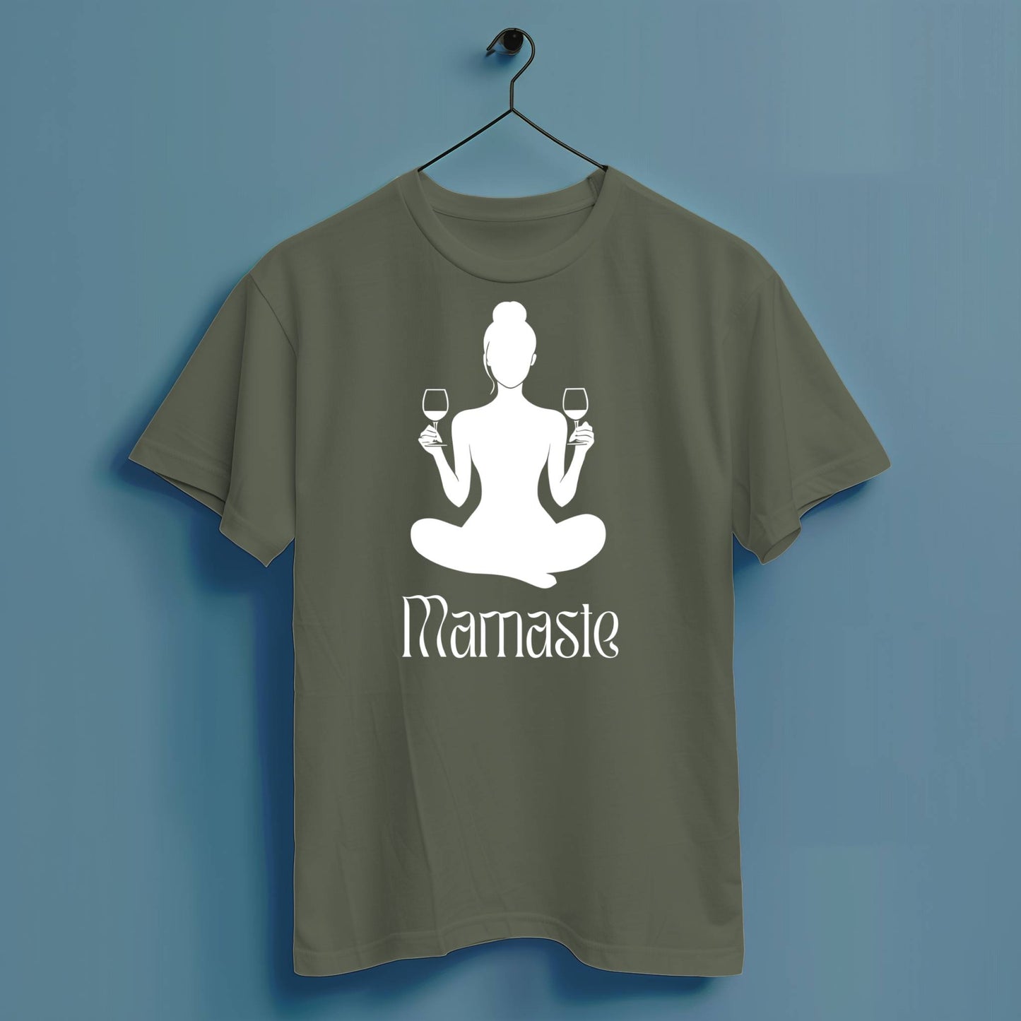 Mama Yoga Weinglas - Hochwertiges T-Shirt 100% Baumwolle