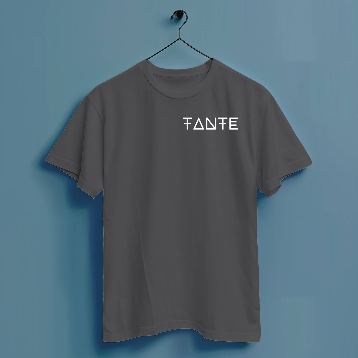 Tante Abstrakt - Hochwertiges T-Shirt 100% Baumwolle