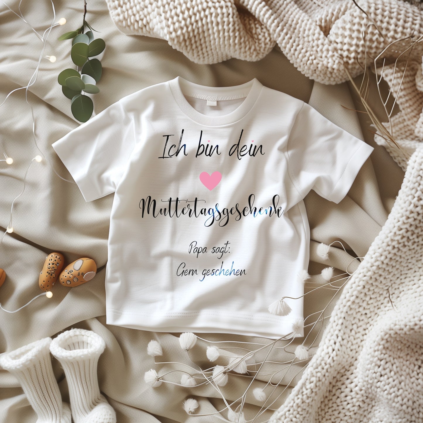 Ich bin dein Muttertagsgeschenk Papa sagt Gern Geschehen - Baby T-Shirt 100% Bio-Baumwolle