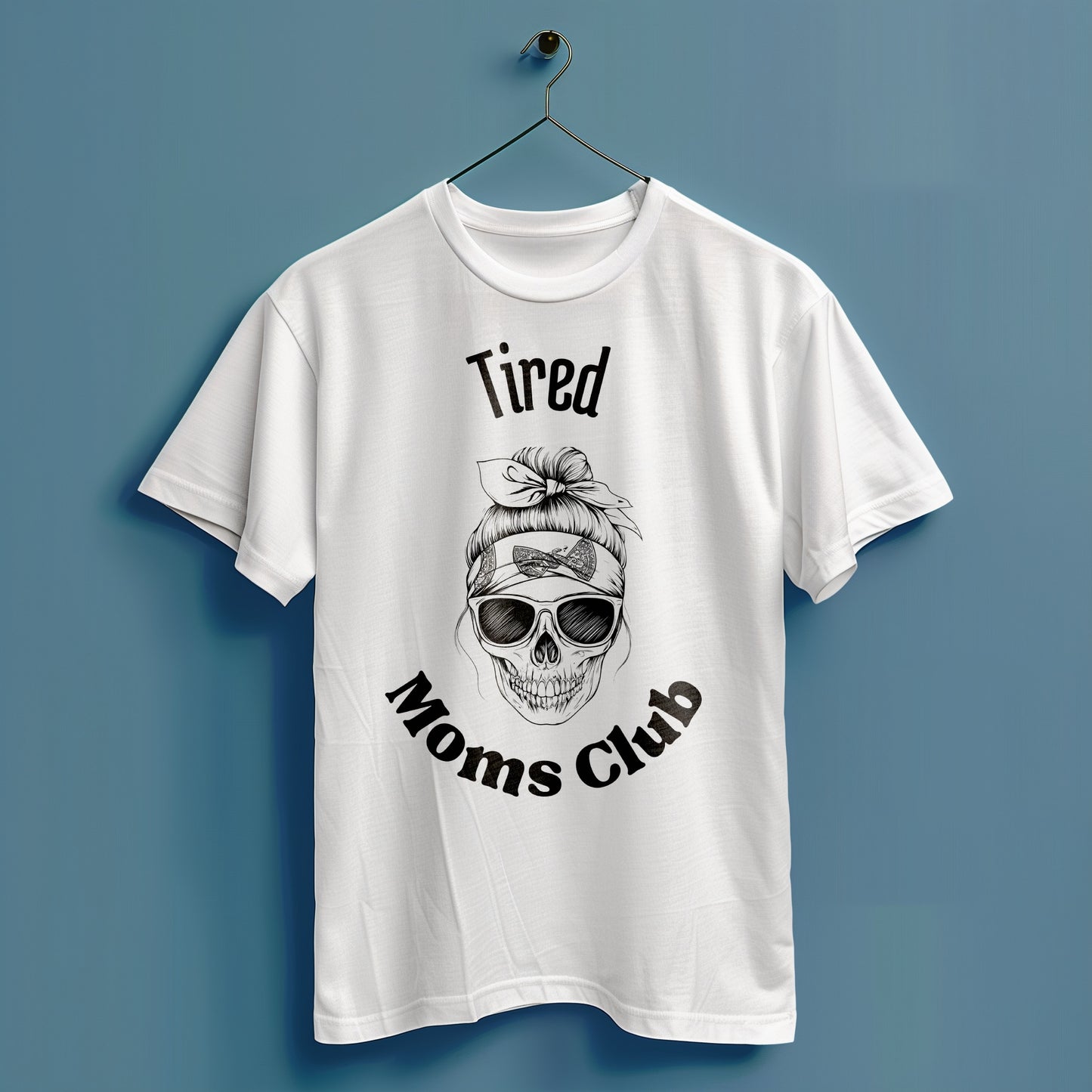 Tired Moms Club - Hochwertiges T-Shirt 100% Baumwolle