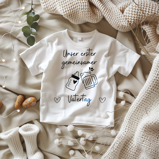 Unser erster gemeinsamer Vatertag - Baby T-Shirt 100% Bio-Baumwolle